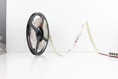 Alibaba CRI 95 24V 4 OZ UL skráð 240 LEDs/m 3528 Led Tape McAdams SDCM Minna en eða jafnt og 3